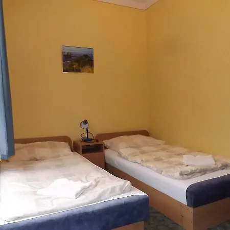 Fremon Munkasszallo *