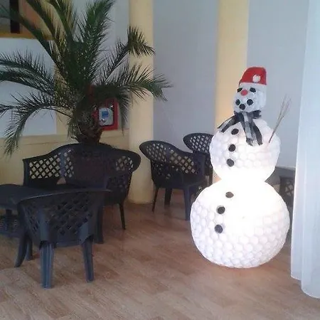 Fremon Munkasszallo Hostel *