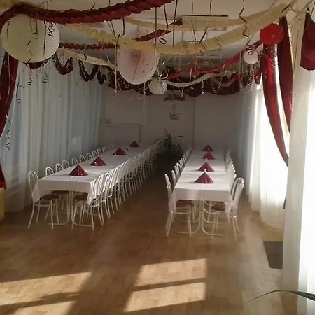 Fremon Munkasszallo Hostel Berente