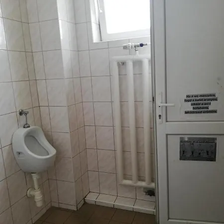 Fremon Munkasszallo Berente