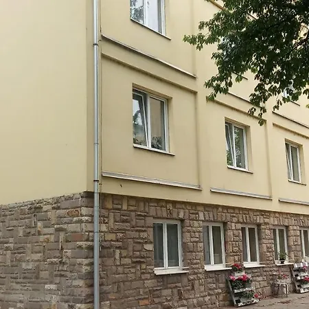Fremon Munkasszallo Hostel