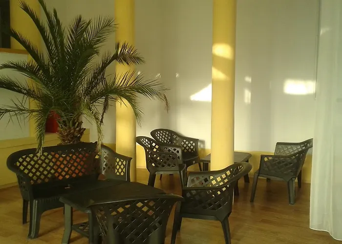 Fremon Munkasszallo Vandrerhjem Berente