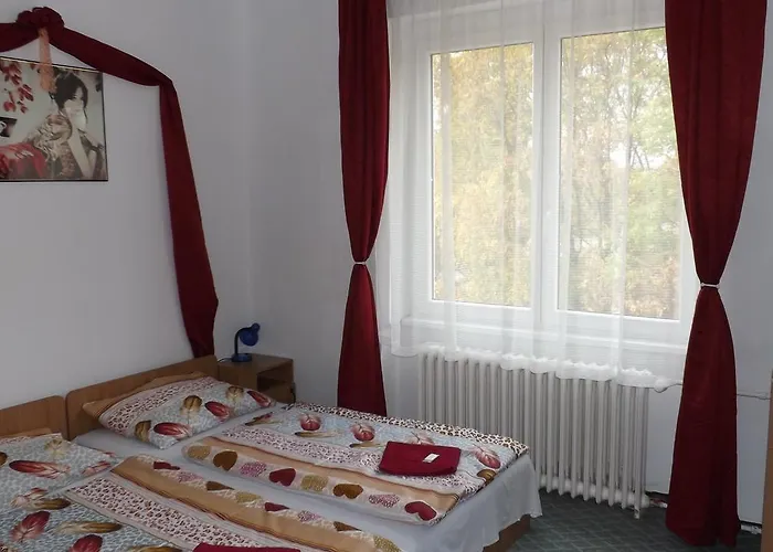 Fremon Munkasszallo *