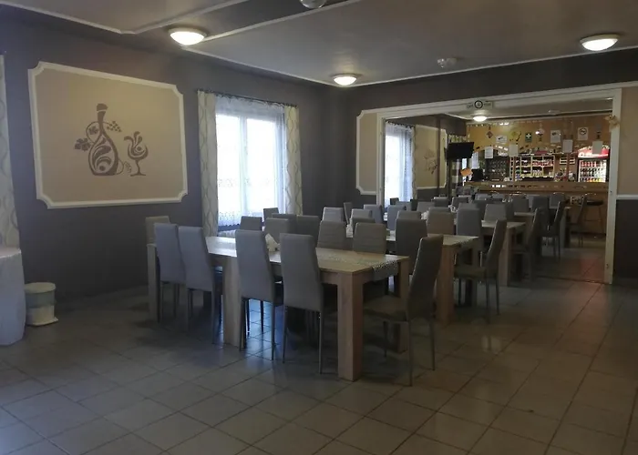 Fremon Munkasszallo Vandrerhjem Berente