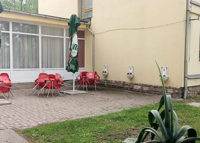 Fremon Munkasszallo Vandrerhjem *